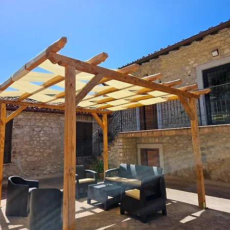 Casale Dei Priori Oda ve Kahvaltı 4*